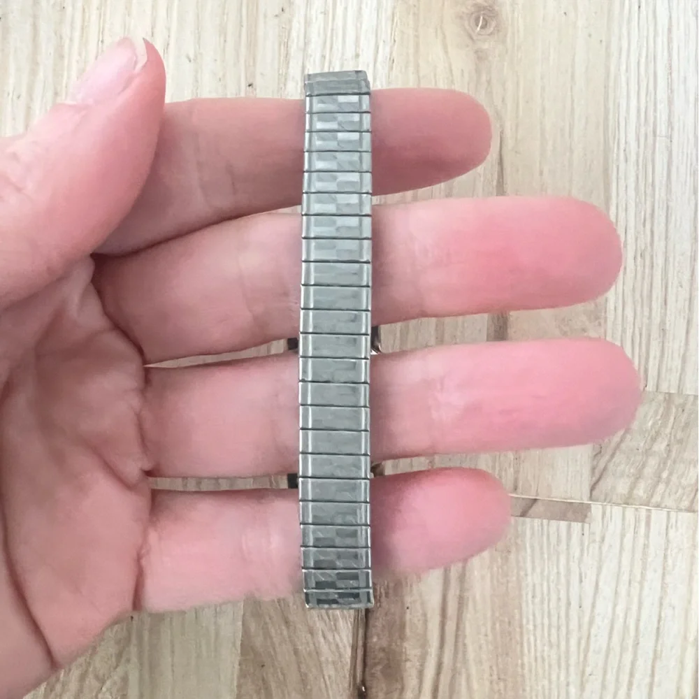Vintage rumors ladies silver tone bracelet watch NEW BATTERY